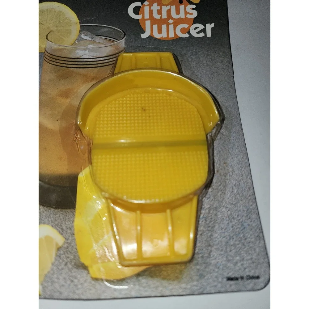 Vintage Morrisons Yellow Plastic Citrus Juicer New in Package‎